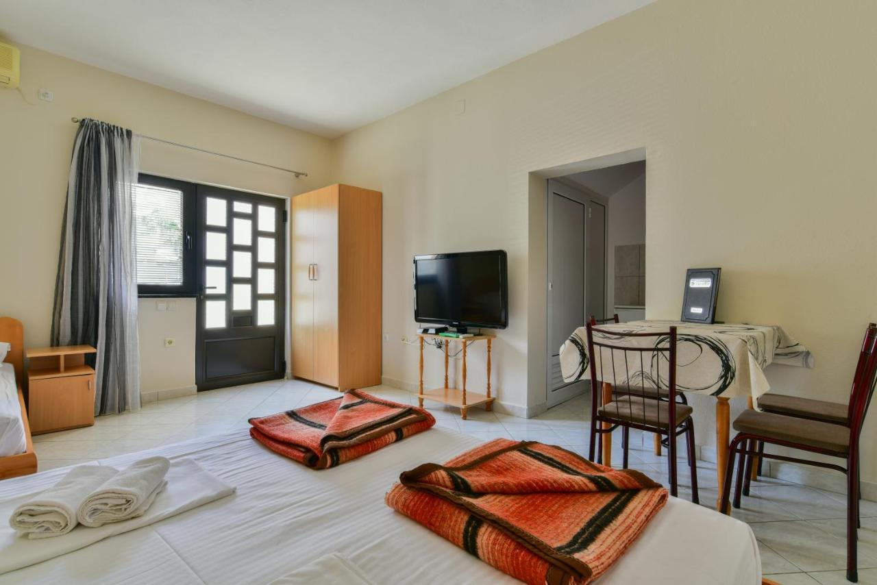 Apartments Srzentic Petrovac Εξωτερικό φωτογραφία