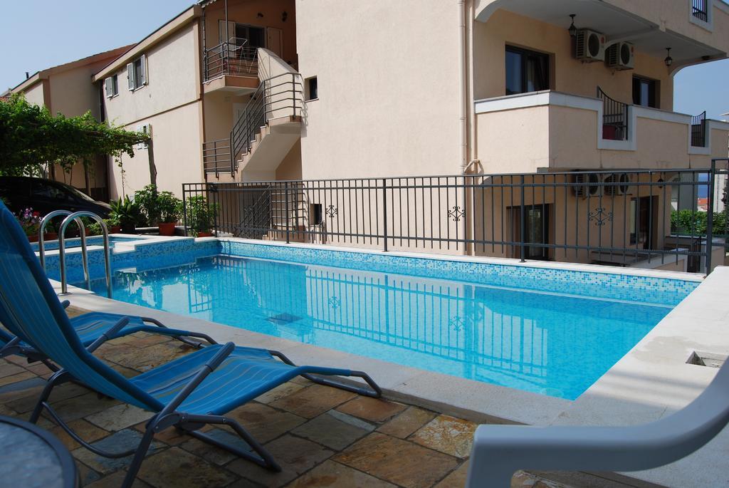 Apartments Srzentic Petrovac Εξωτερικό φωτογραφία