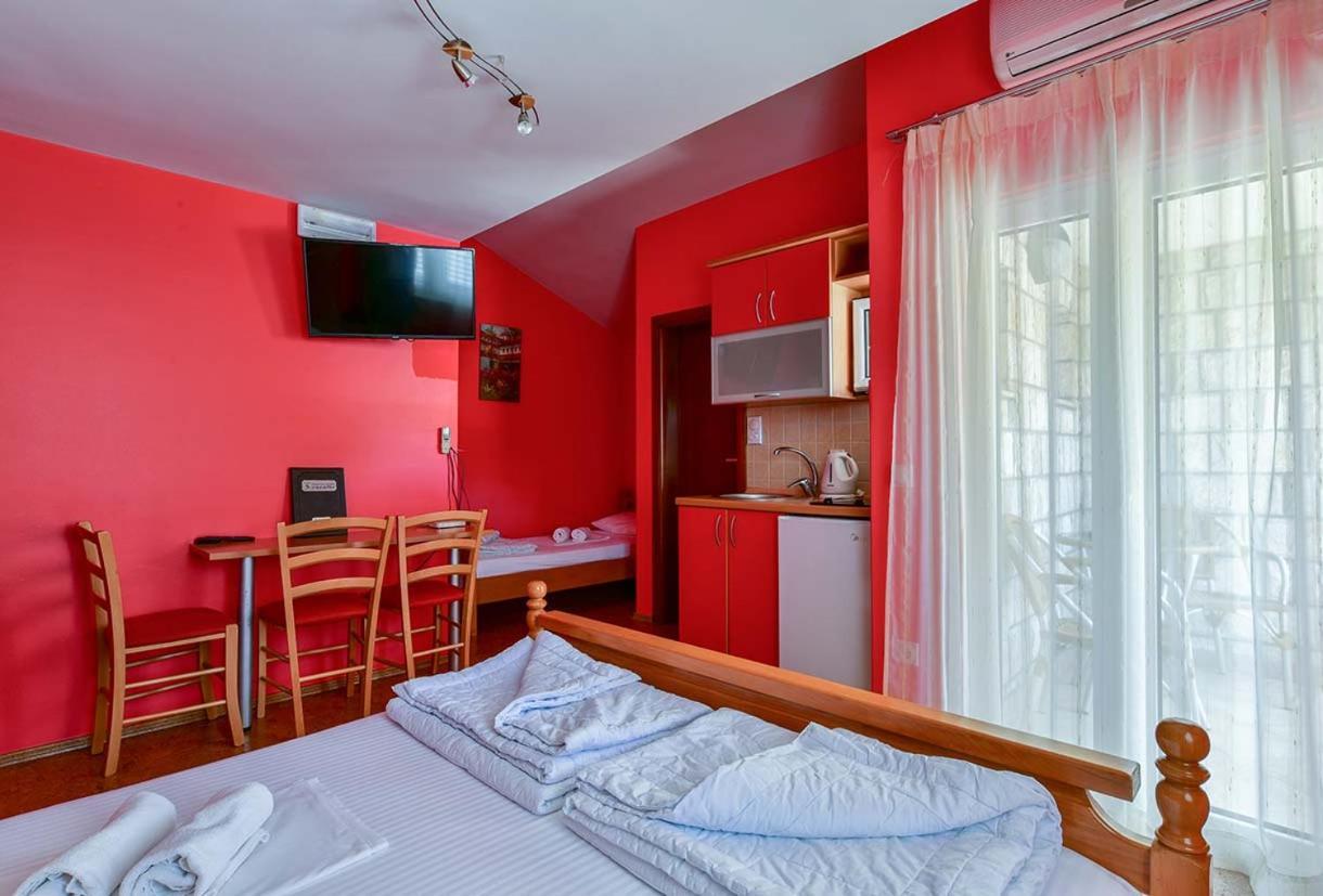 Apartments Srzentic Petrovac Εξωτερικό φωτογραφία