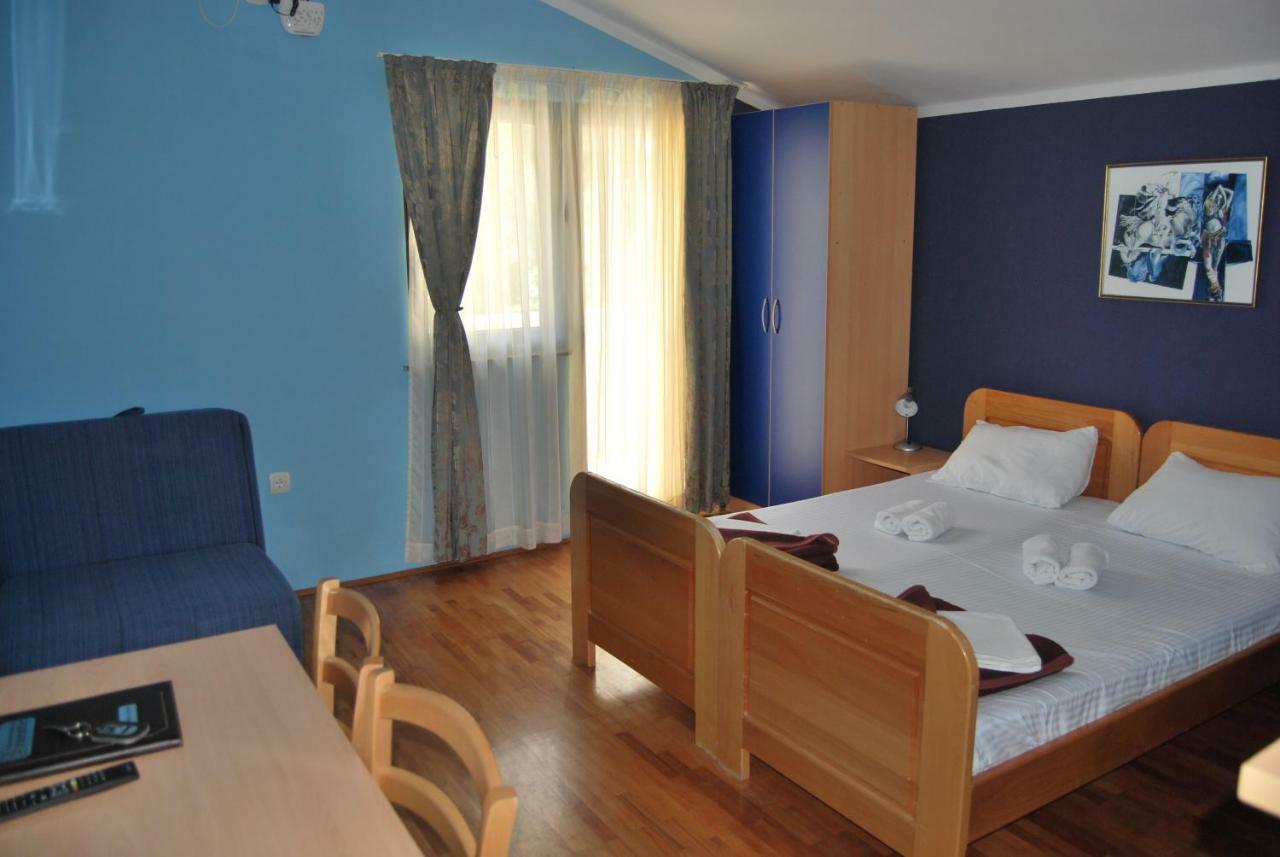 Apartments Srzentic Petrovac Εξωτερικό φωτογραφία