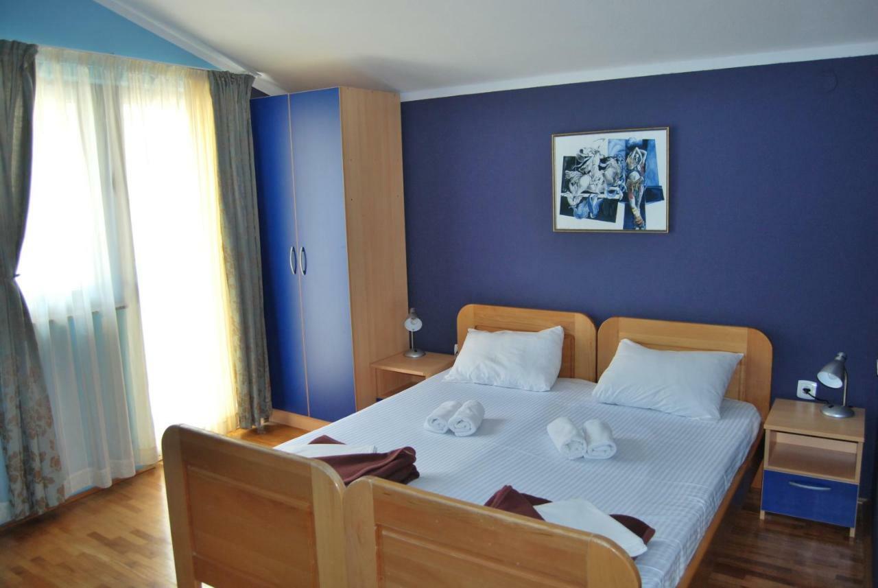 Apartments Srzentic Petrovac Εξωτερικό φωτογραφία