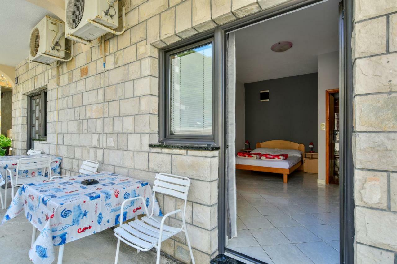Apartments Srzentic Petrovac Εξωτερικό φωτογραφία