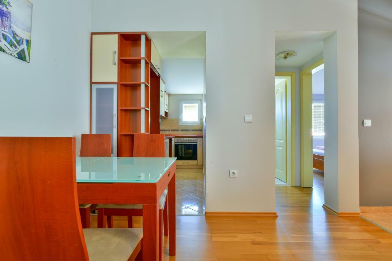 Apartments Srzentic Petrovac Εξωτερικό φωτογραφία