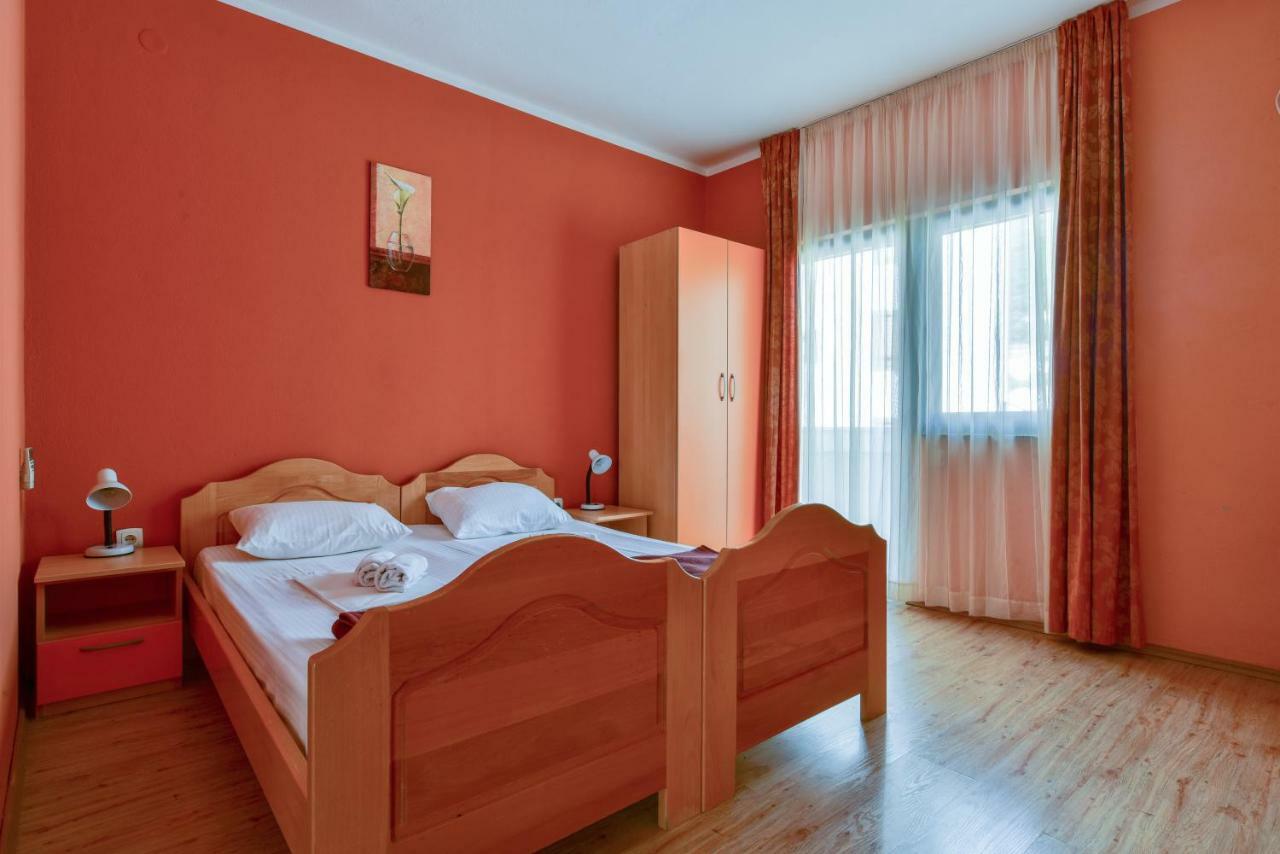 Apartments Srzentic Petrovac Εξωτερικό φωτογραφία