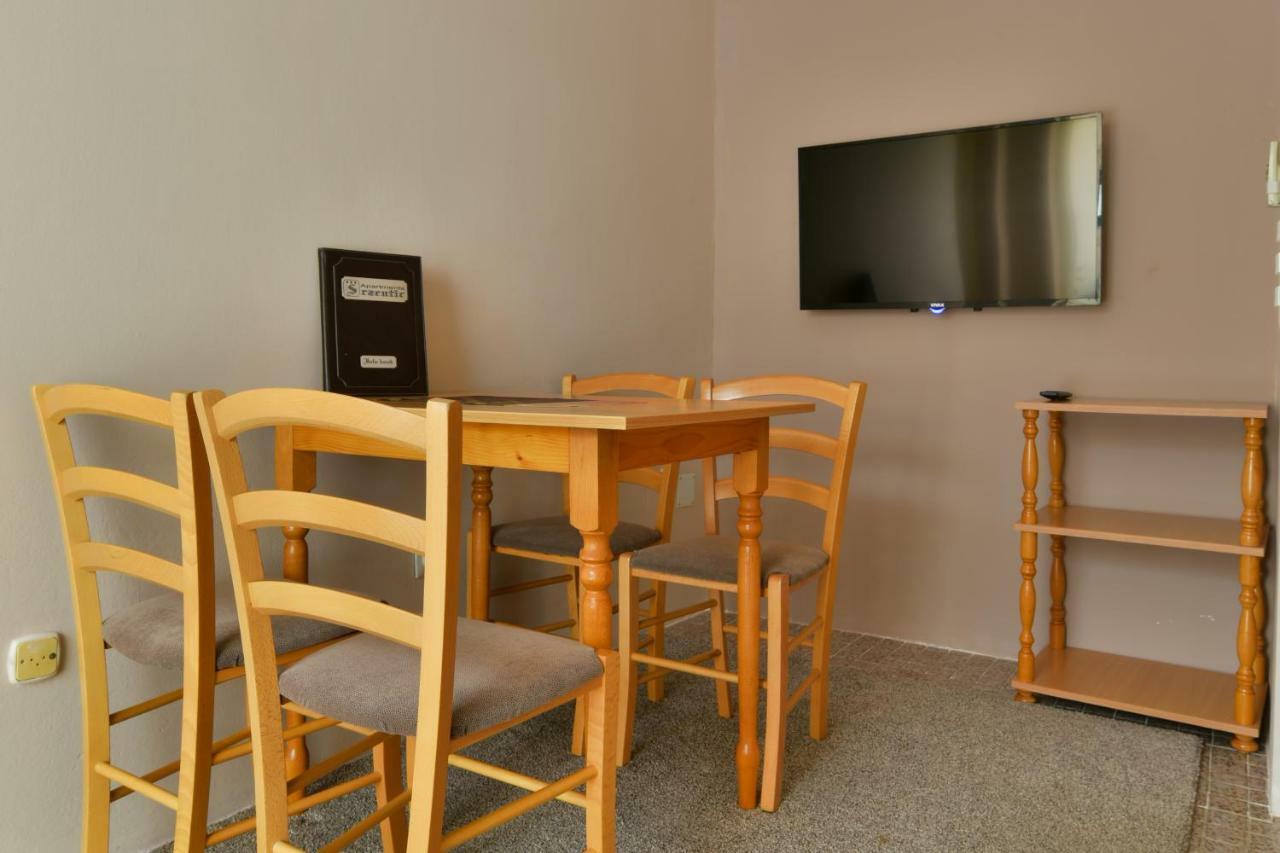 Apartments Srzentic Petrovac Εξωτερικό φωτογραφία