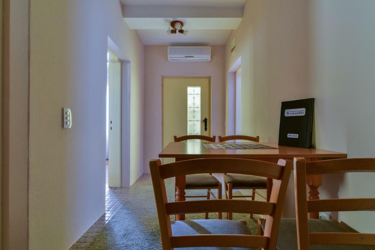 Apartments Srzentic Petrovac Εξωτερικό φωτογραφία