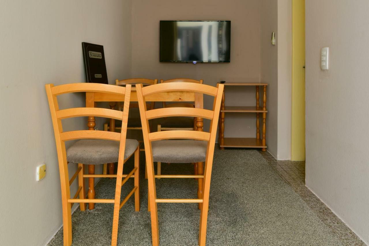 Apartments Srzentic Petrovac Εξωτερικό φωτογραφία